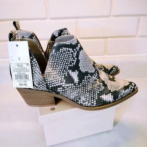 SNAKESKIN PATTERN FAUX LEATHER WESTERN BOOTIES WOMEN'S SIZE  9